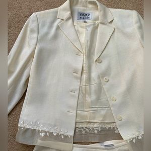 Off White Two Piece Women’s suit